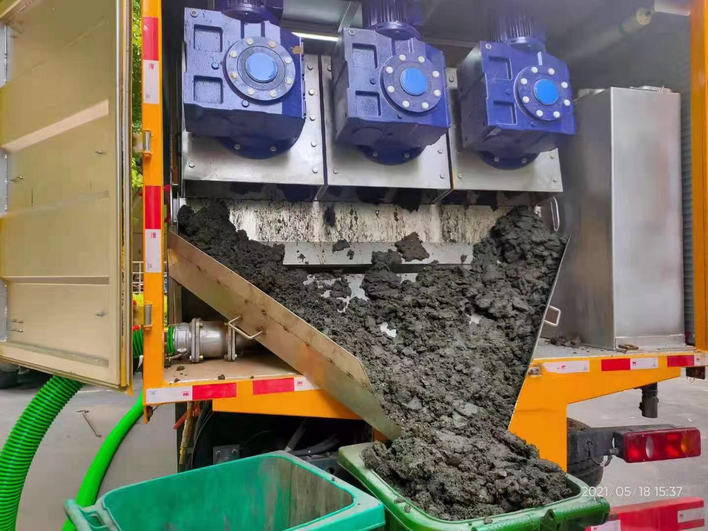 白云矿区化粪池清掏城市维护站-泥浆净化干湿分离处理